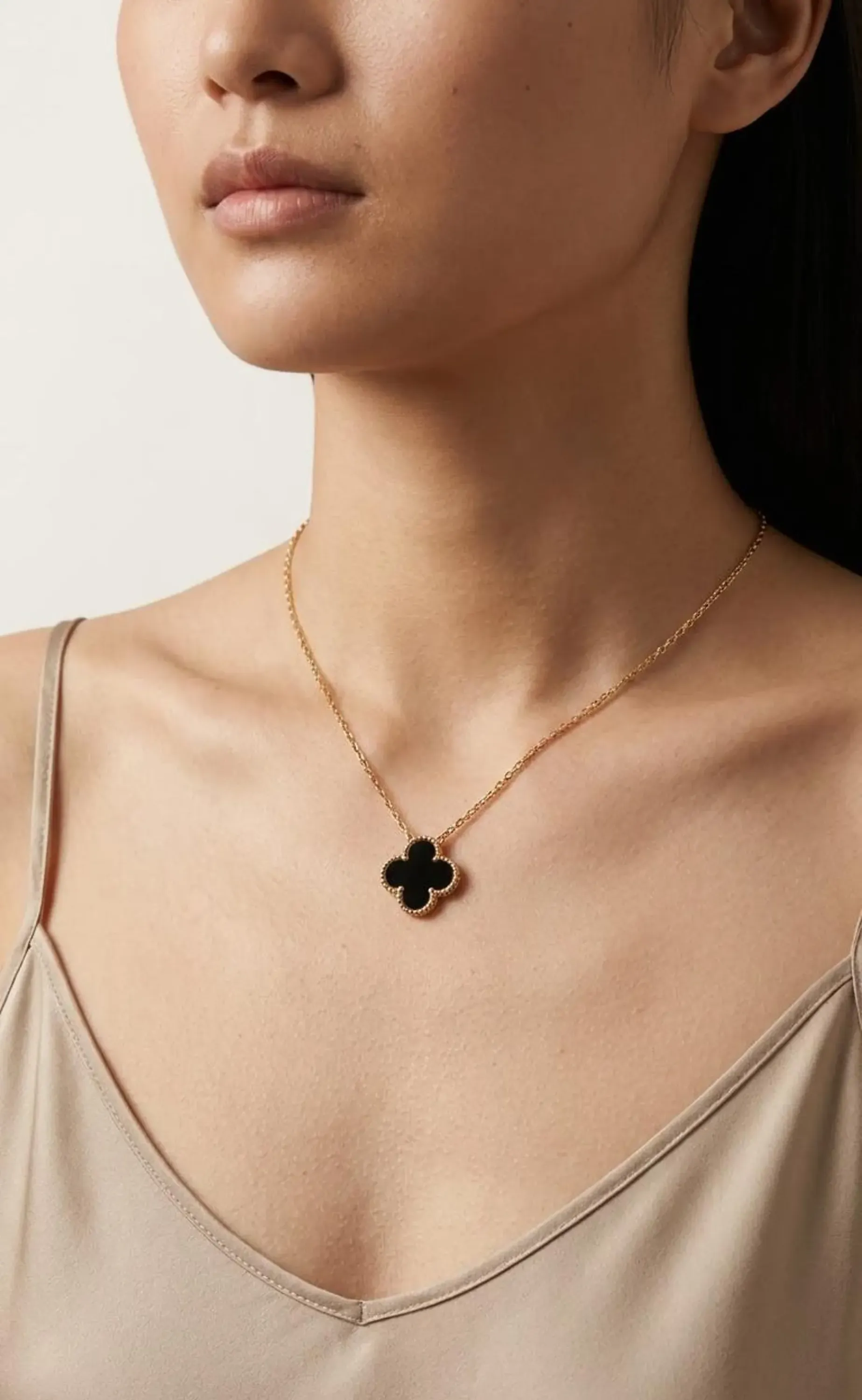 آویز مغناطیسی Van Cleef ونکلیف - برند هلثی لایف (NEW 2027)